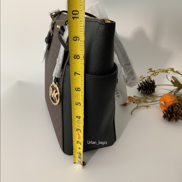 Michael Kors Charlotte Large Top Zip Tote - Picture 8 of 10